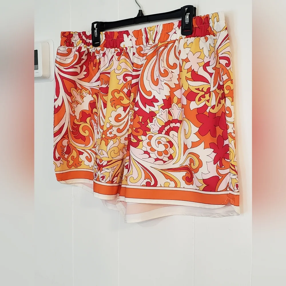 Loragal Matching Shorts Set